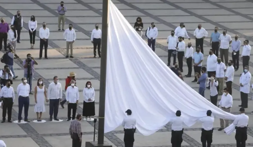 Rinden homenaje a médicos, Héroes de la Pandemia 2020