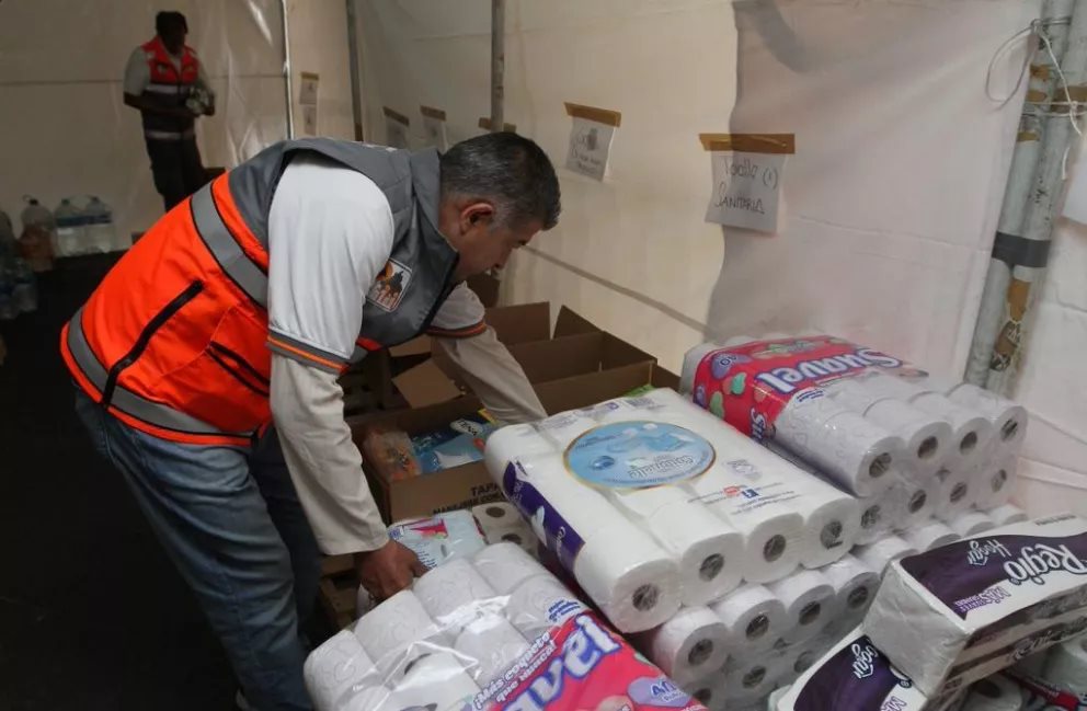 México envía 40 toneladas de ayuda humanitaria a Ecuador