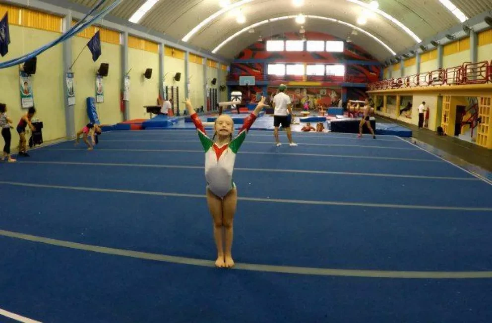 Niña con Síndrome de Down representará a México en campeonato mundial de Gimnasia Artística