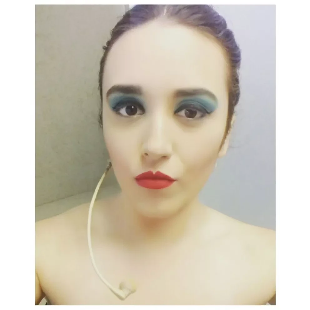 Comparte lo Bueno sección de Radio presenta: Caro en el Teatro