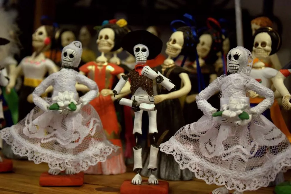 ¿Porqué México celebra a los muertos? -Día de los Fieles Difuntos-