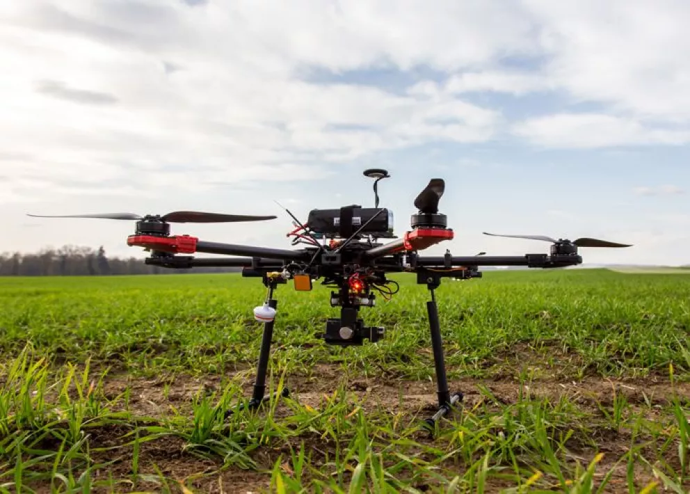 Ingenieros mexicanos desarrollan  drones  para fertilizar cultivos