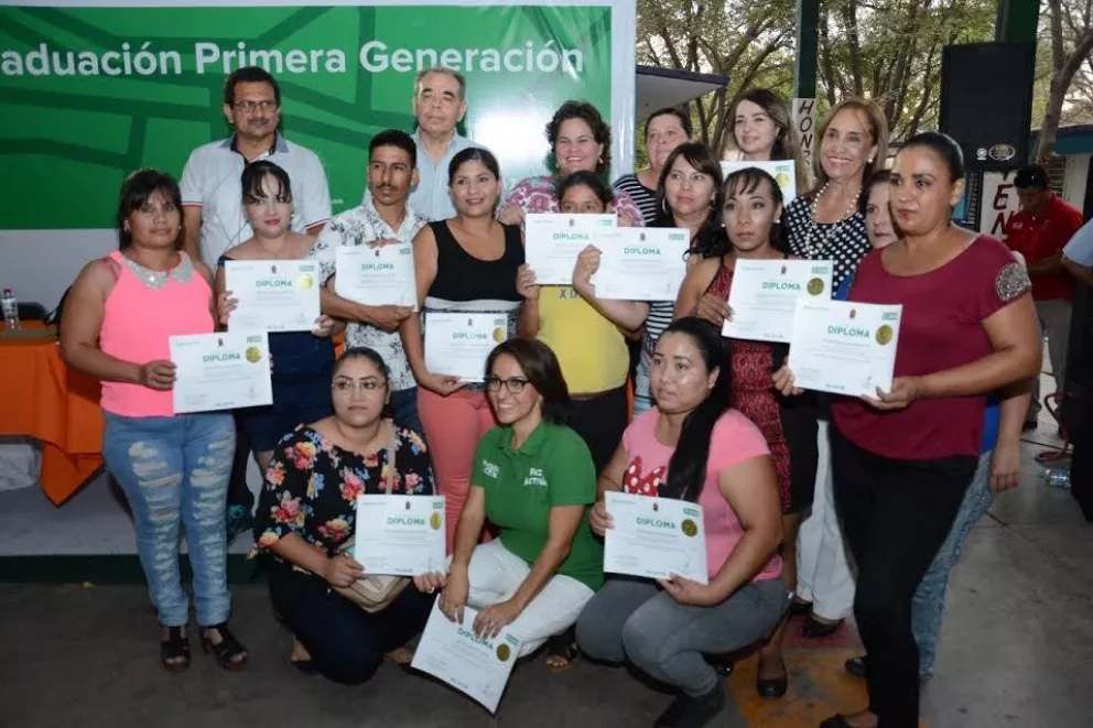 Culminan ciclo de Escuela para Padres en Culiacán