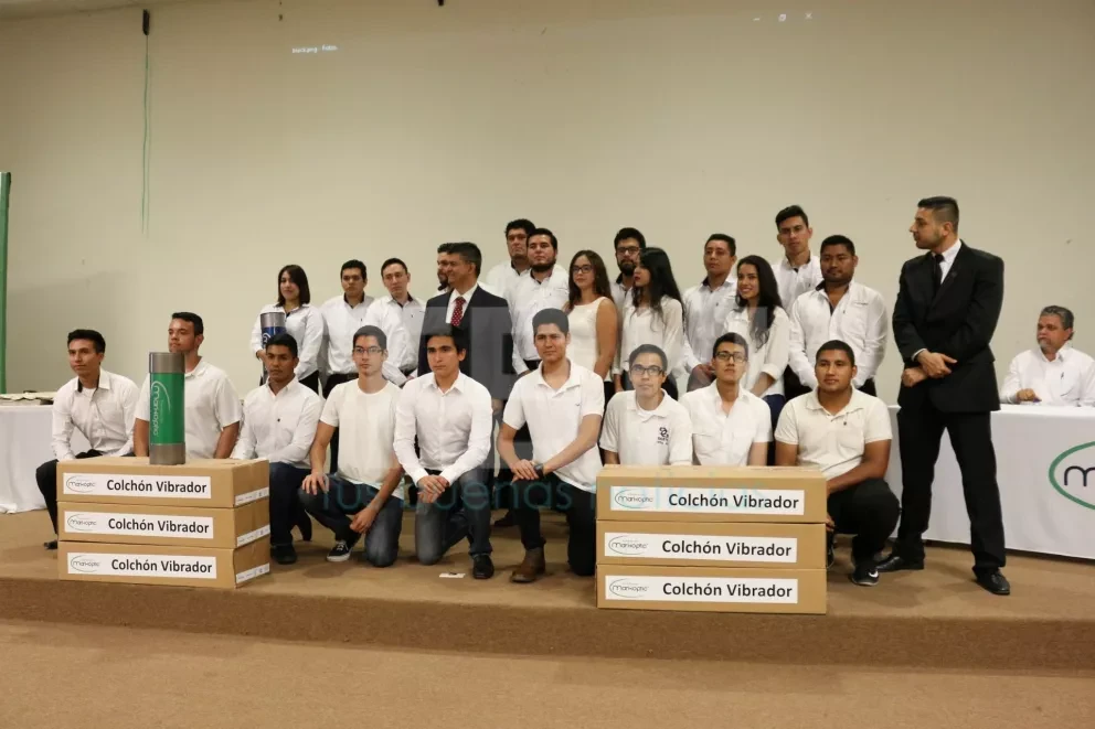 Fundación Markoptic entrega apoyos a personas discapacitadas