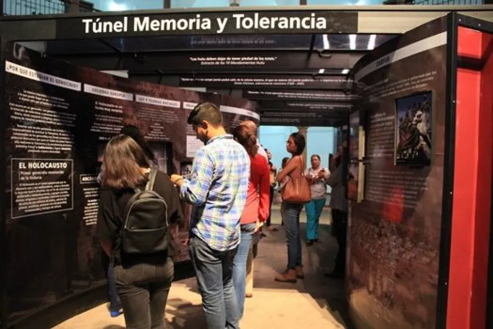 Las vergüenzas de la humanidad, túnel de la tolerancia en Culiacán