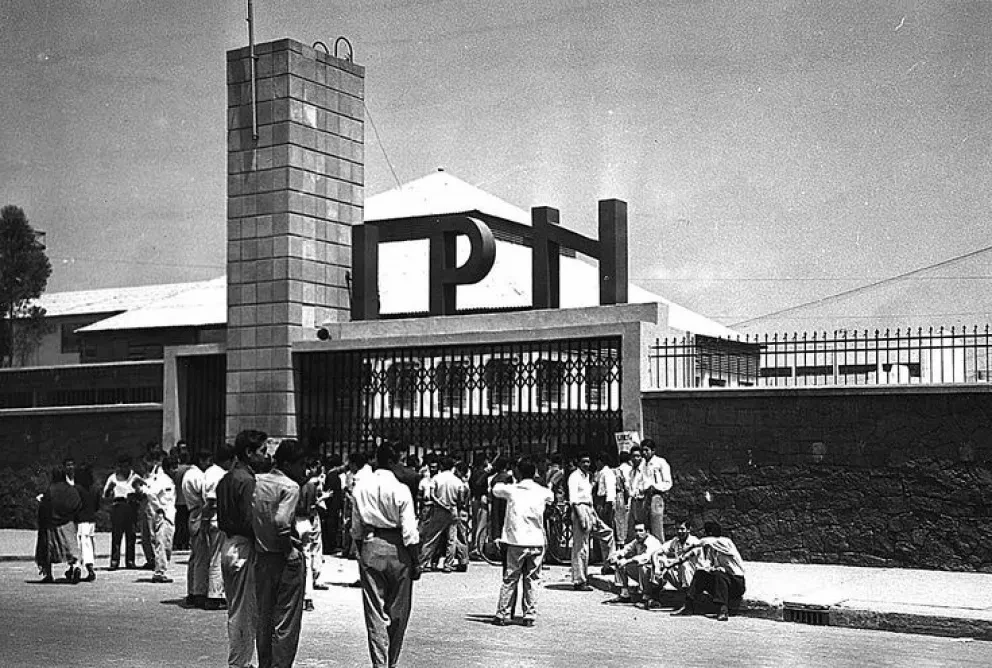 Conoce algo de la -HISTORIA- del IPN, noticias, autoridades, admisión.