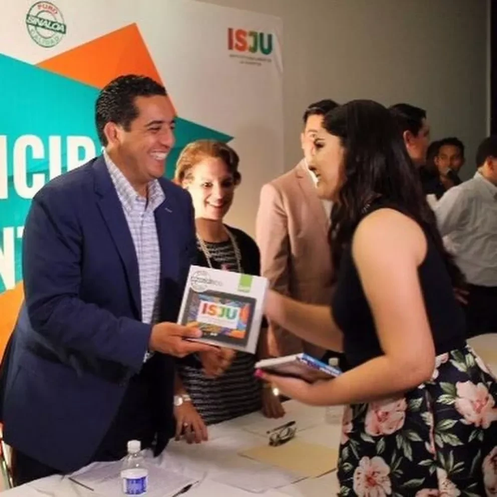 Jazmin una joven sinaloense destacada por sus proyectos sobre el medio ambiente