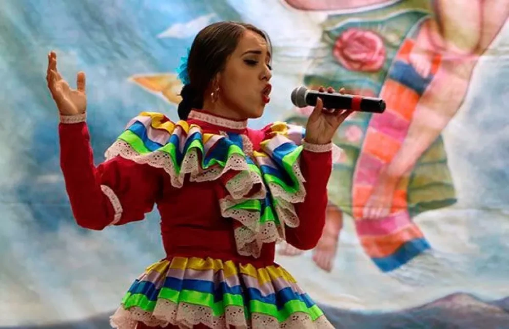 Hermosa voz culiacanense triunfa en la Espartaqueada.