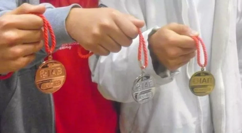Mexicanos ganan medallas en Olimpiada Iberoamericana de Biología