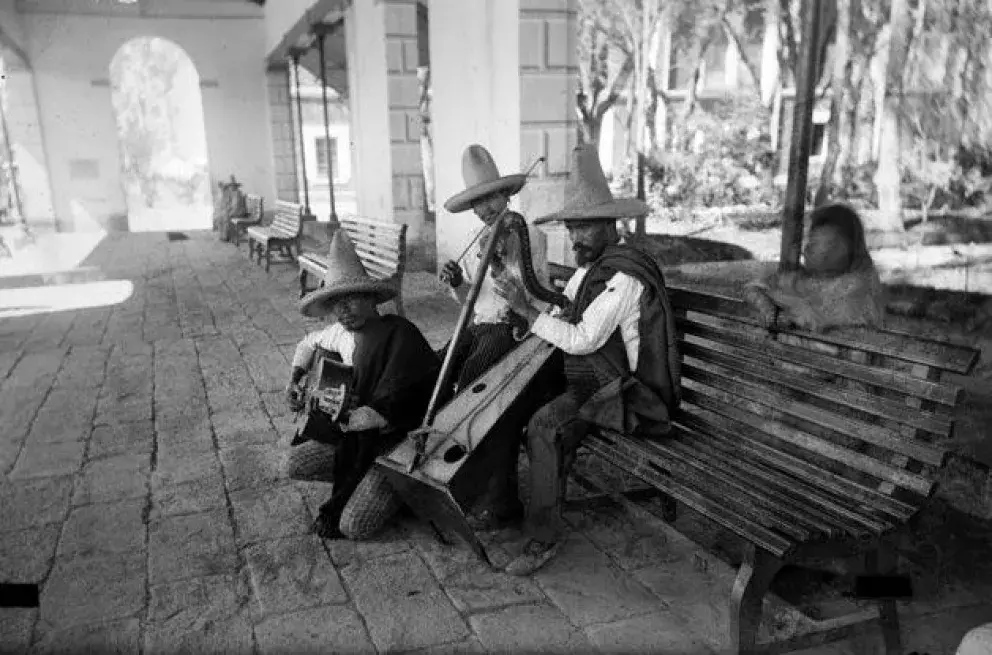 Con un adiós surgió el Día del Músico