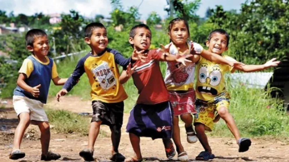 Dejar ser niños a los niños, crece educación en México