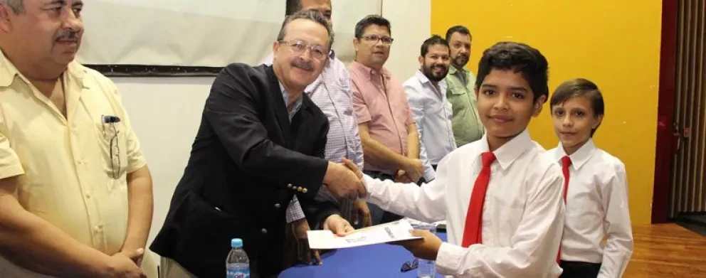 Alumnos de primaria ganan Olimpiada de Ciencias en Sinaloa