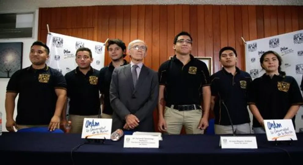 Mexicanos triunfan en Petrobowl 2017.