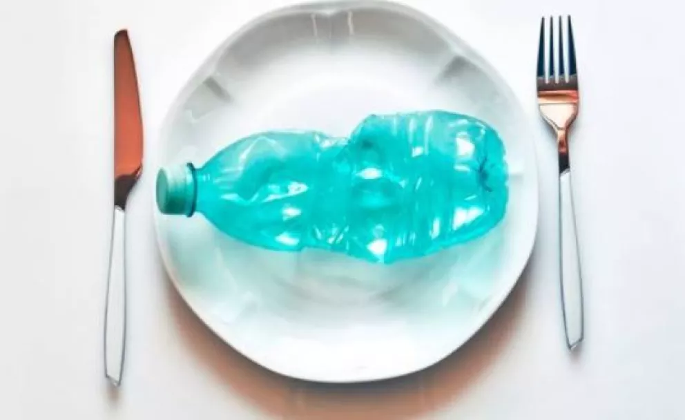 ¿Sabes cuánto plástico comes a la semana?