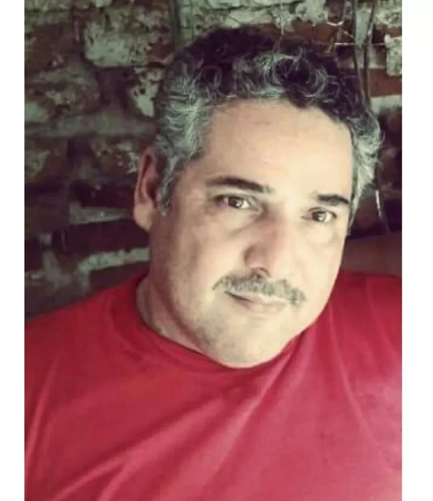 El profe Toño un excelente maestro, amigo, esposo y padre... DEP