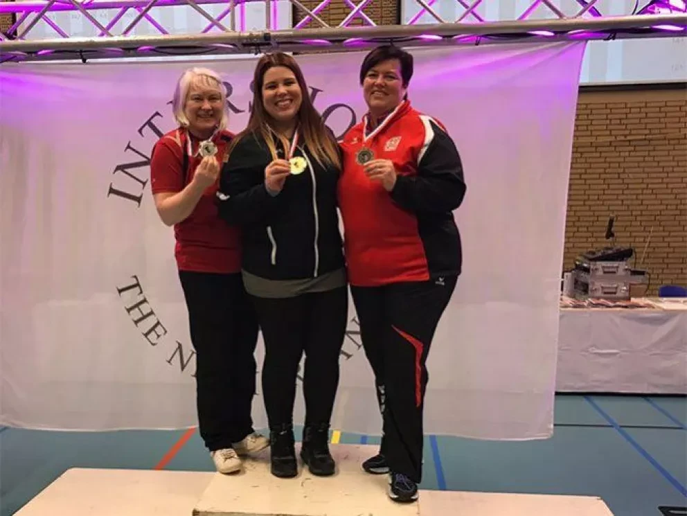 Tiradoras mexicanas cosechan medallas en Holanda.