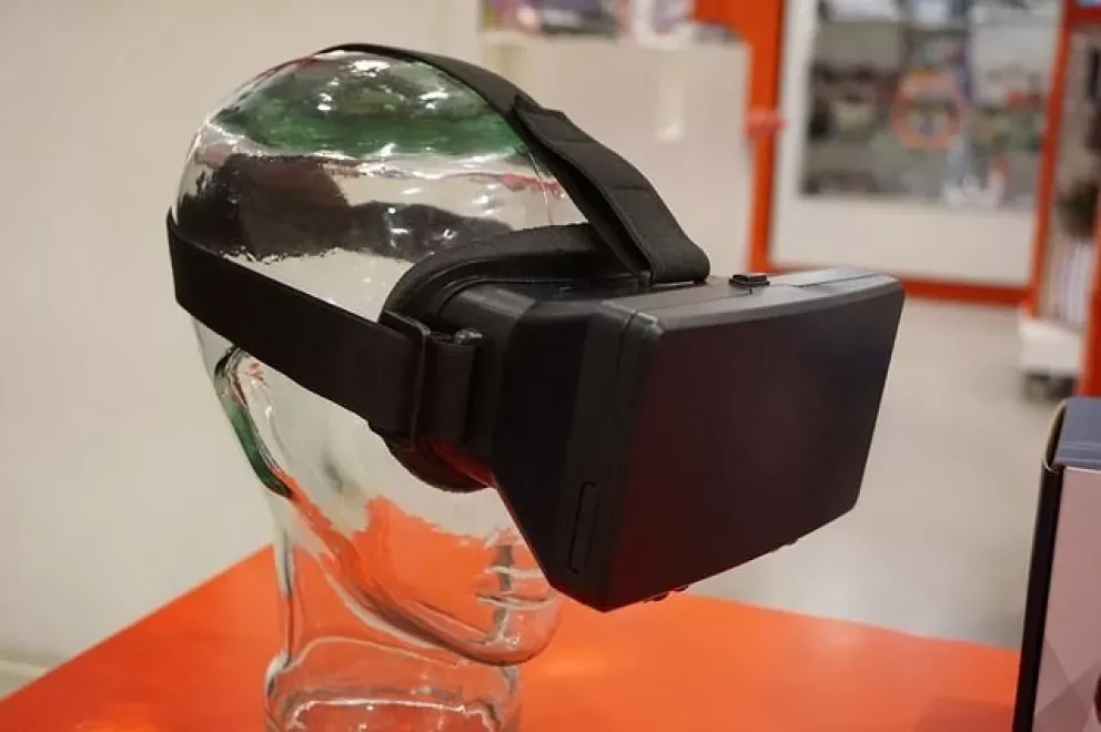Estudiantes diseñan simulador de bicicleta con visualización virtual