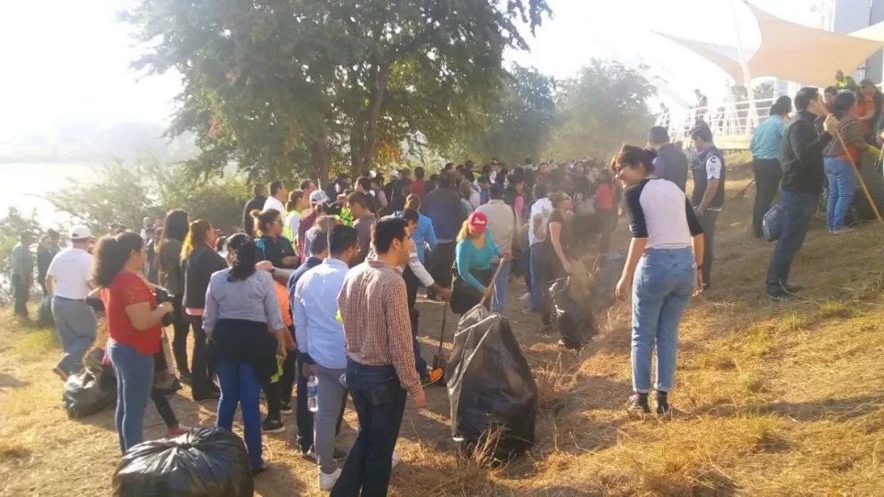 Culiacanenses unidos por la limpieza del Parque las Riberas