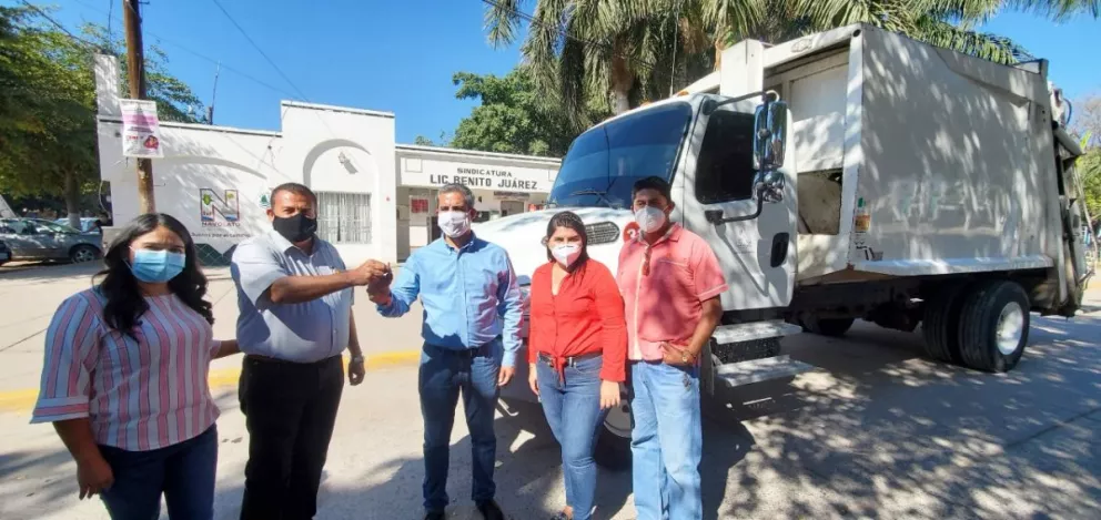 Entregan en Villa Juárez un camión de basura y en La Palma