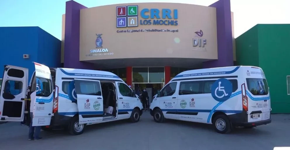 Entregan unidades y equipamiento a DIF Los Mochis y Guasave
