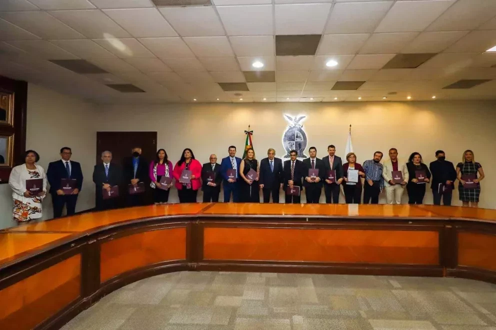 Rocha Moya tomó protesta a subsecretarios y directores de organismos