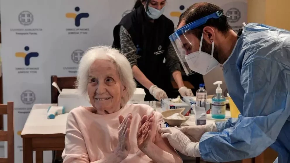 Listo el esquema para la vacunación de Adultos Mayores