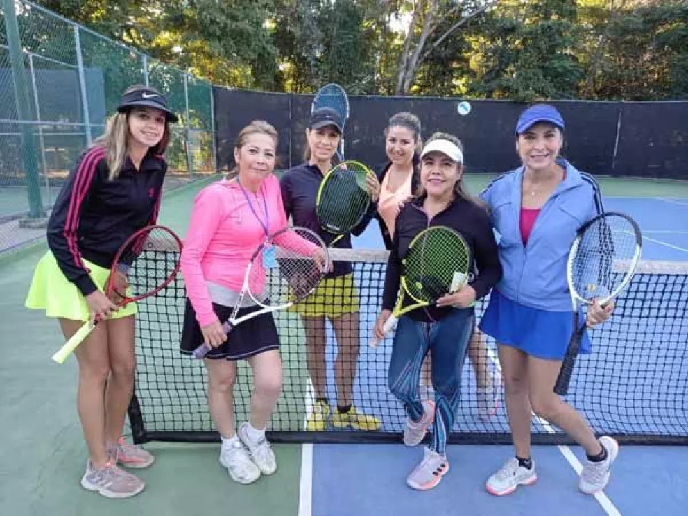 Damas conviven para fomentar el Tenis en Culiacán