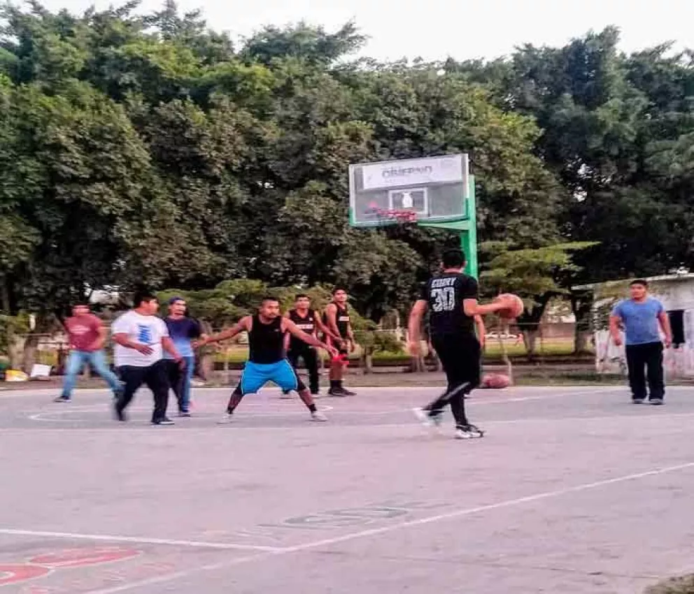 Invitan a entrenamiento de basquetbol en Villa Juárez