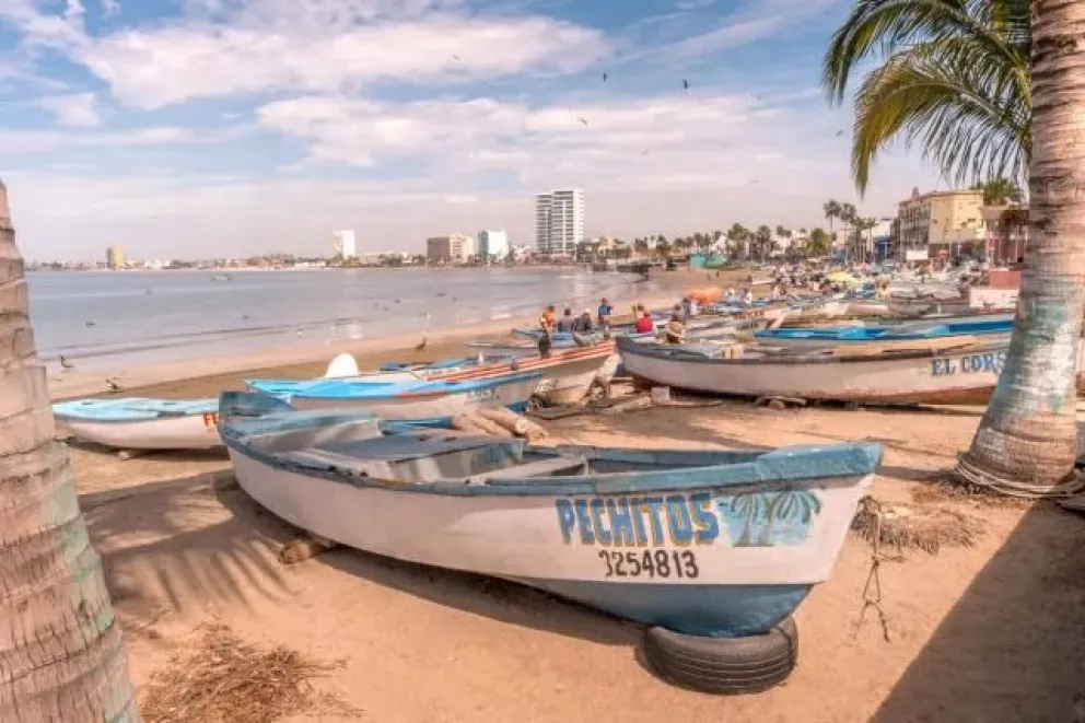 Playas sin restricciones y sin cubrebocas en Sinaloa, anuncia Rubén Rocha Moya