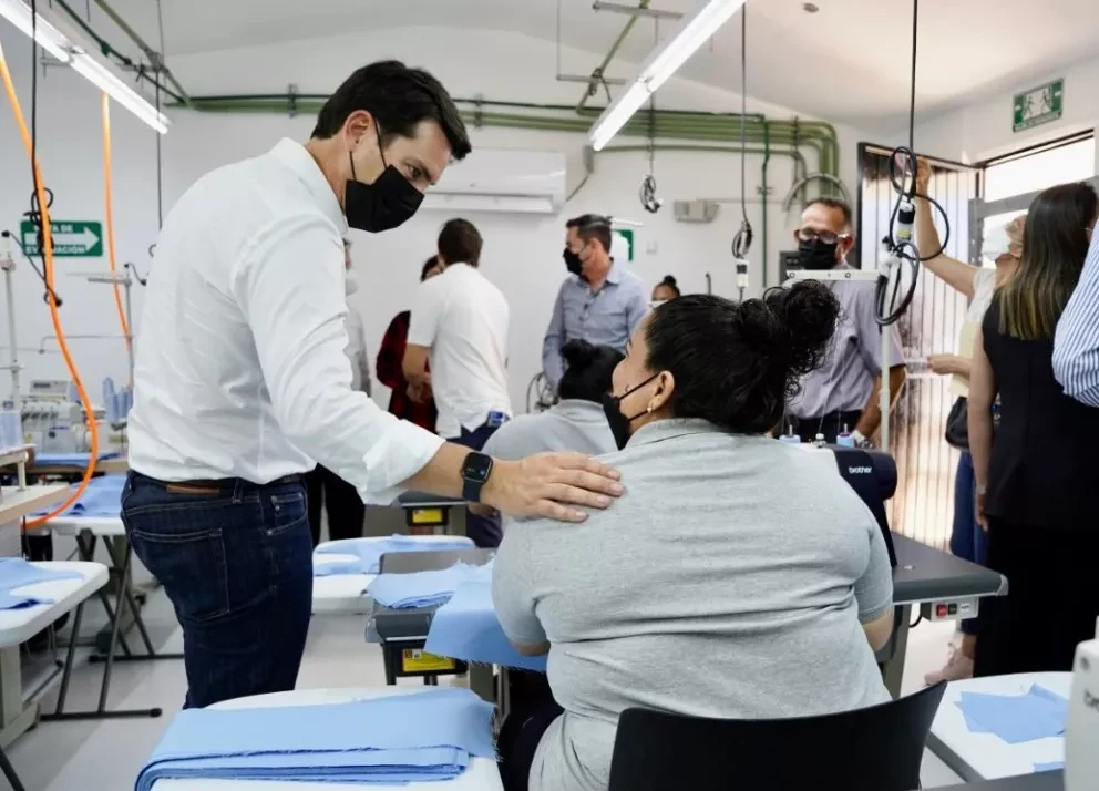 En el Centro Penitenciario de Mazatlán arrancan un nuevo “Taller Textil para Mujeres”