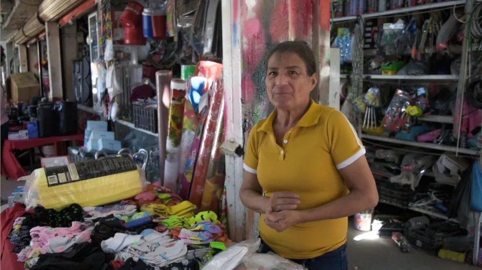 Elva Sandoval, 49 años de comerciante con los trabajadores del campo de Villa Juárez