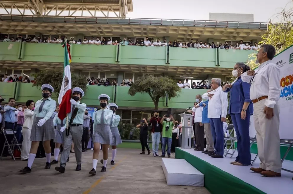 Rocha ofrece 20 millones de pesos para apoyo a Cobaes