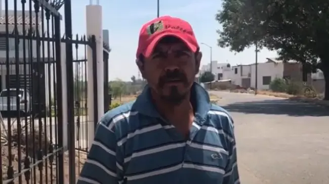 Así es como Pablo, un albañil que trabaja en el sector Barrancos de Culiacán, construye una esperanza para tener una vida mejor