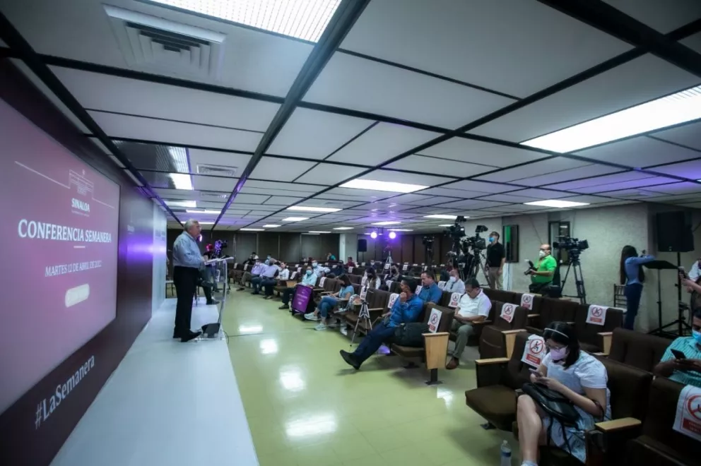 Rubén Rocha Moya anuncia pronto inicio de operaciones del Centro de Salud Urbano de Culiacán