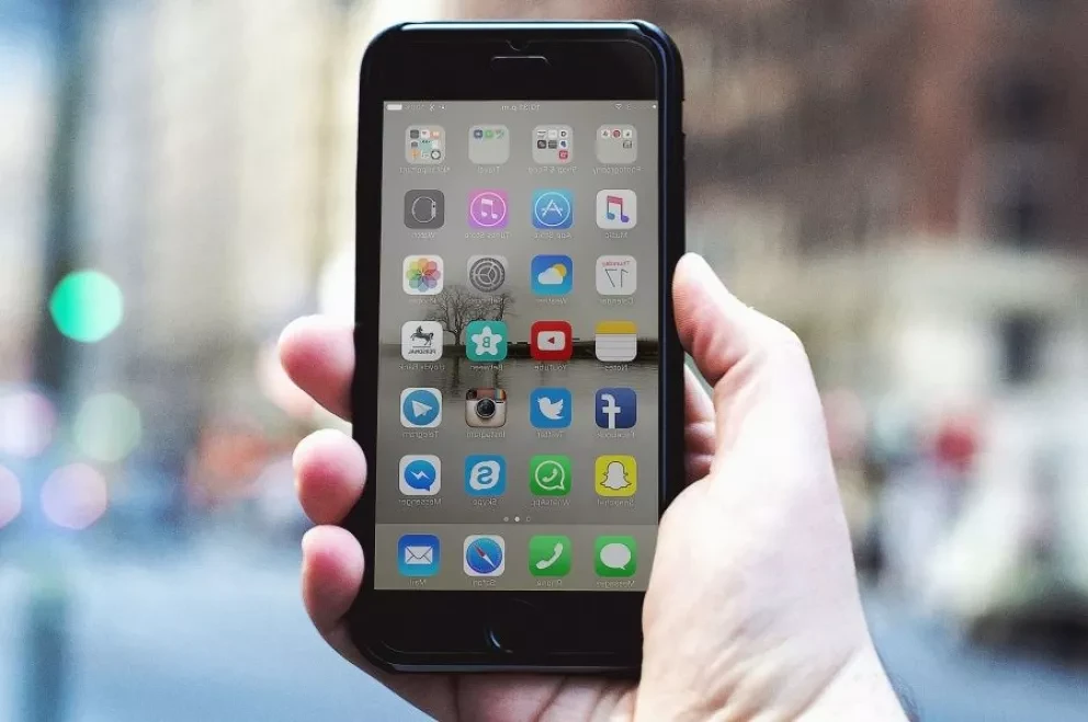 La nueva aplicación que te permite controlar tu teléfono celular con la mirada