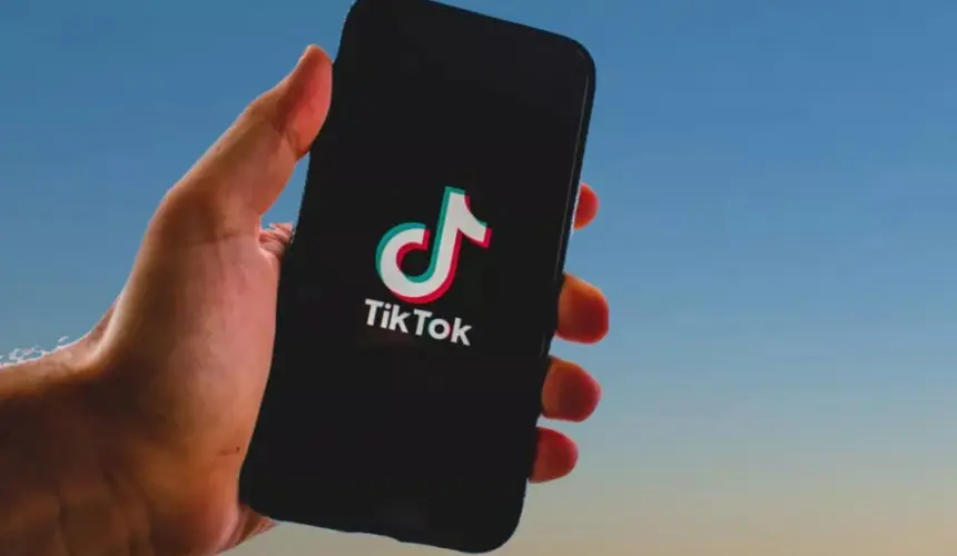 TikTok: Qué significa chill en redes sociales, contexto de la nueva tendencia de videos