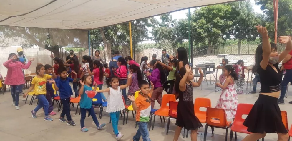 Estudiantes del Tec de Monterrey organizaron festejo del Día del Niño a hijos de jornaleros