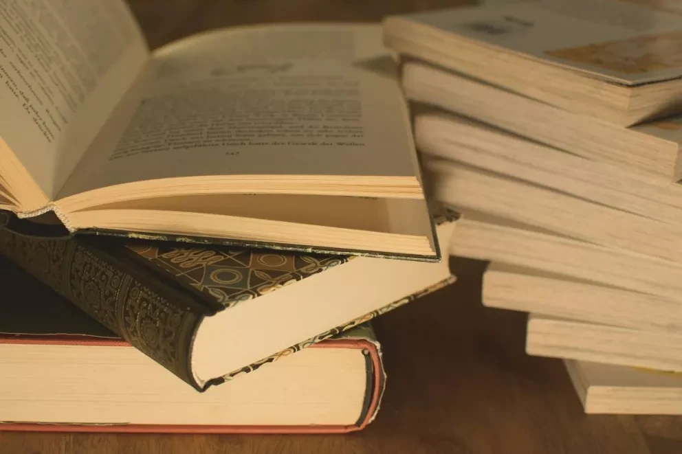 5 ejemplos de texto expositivo, definición y características