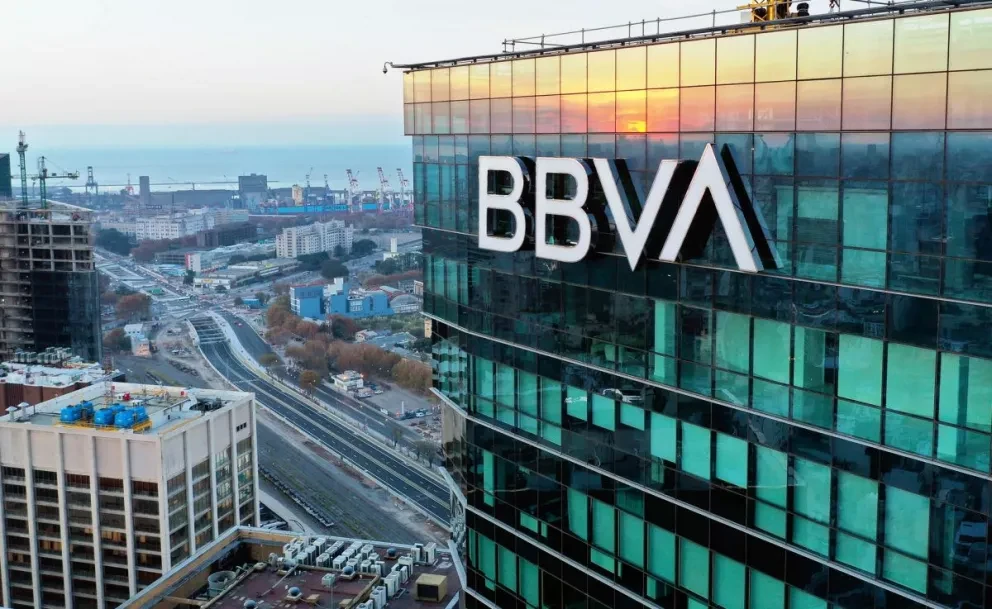 Usuarios de BBVA reciben dinerito extra en sus cuentas; ¿Te lo pueden quitar? Te explicamos