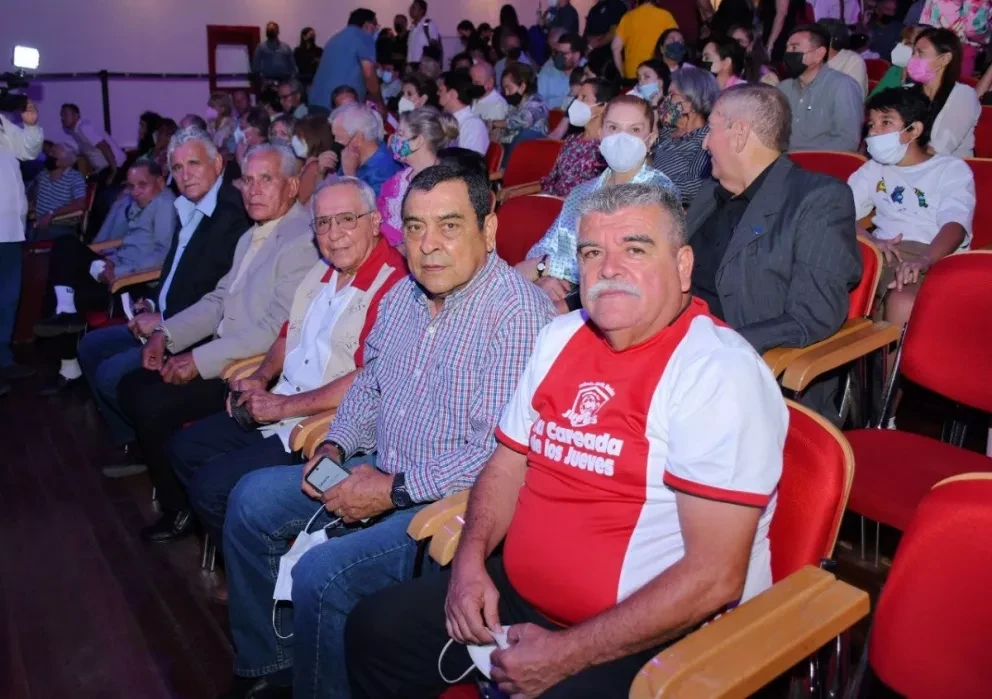 Gobierno de Culiacán premia a Pioneros del Futbol Sinaloense en el marco del Día del Futbolista