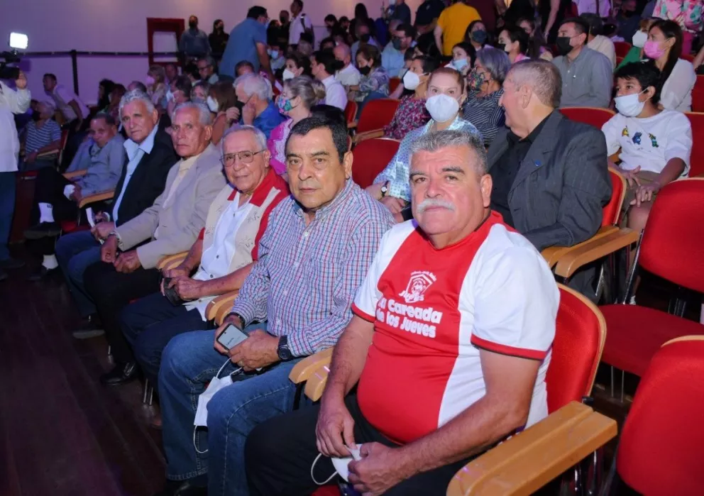 Gobierno de Culiacán premia a Pioneros del Futbol Sinaloense en el marco del Día del Futbolista