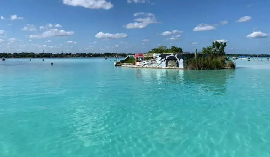 Bacalar, la paradisíaca laguna en México; conoce cómo llegar y cuánto cuesta ir