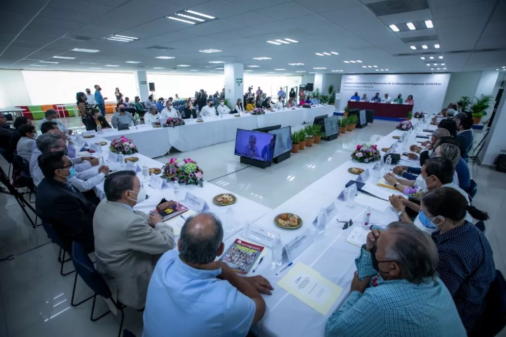 Ajustarán más la Planeación educativa superior a los sectores productivos: Rocha