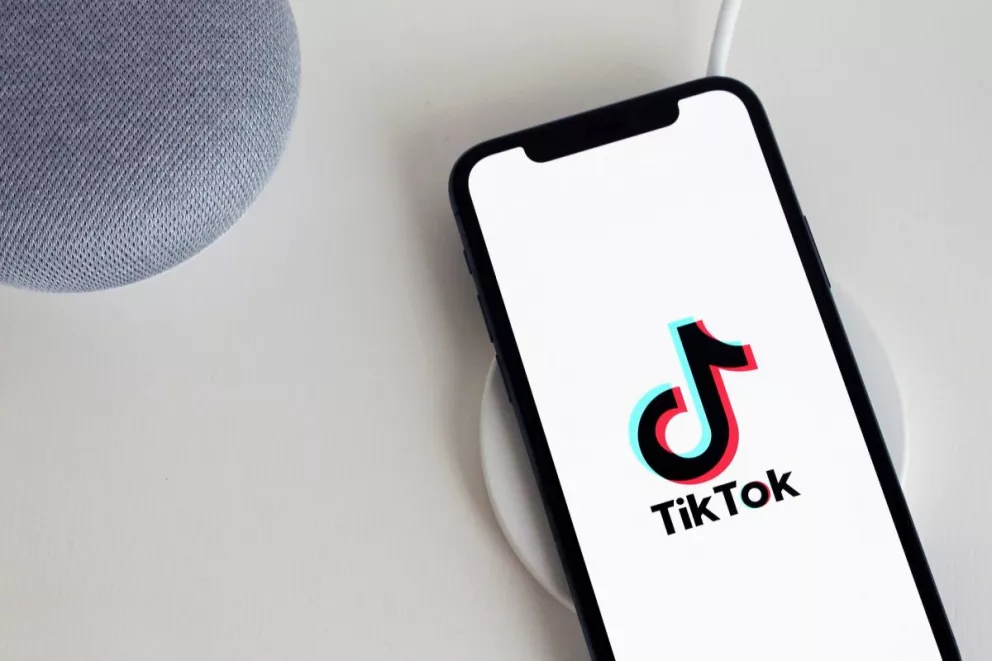 TikTok invierte en el metaverso y la realidad virtual; Pico abre vacantes a ingenieros en software