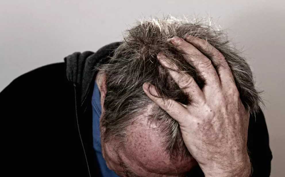 Aprueban medicamento para tratar la alopecia; haría crecer el pelo