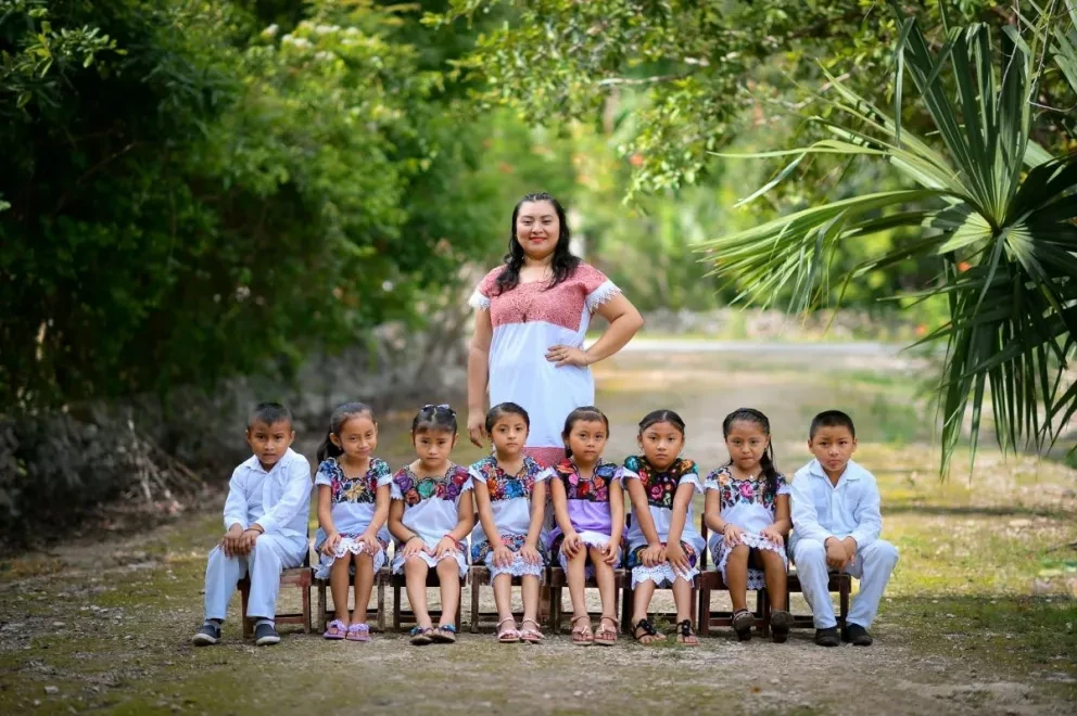 Alumnos de jardín de niños en Quinta Roo tienen tierna sesión fotográfica para despedirse de las aulas . Fotos: Israel Blanco Mendoza.