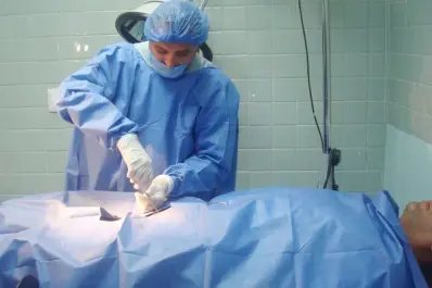 IMSS estará regalando cirugías de vasectomía para celebrar el Día del Padre. Foto: IMSS.