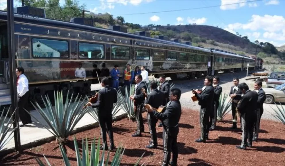 El Chepe no es el único tren viajero en México; también está el Tequila Exprés y el Tijuana Tecate