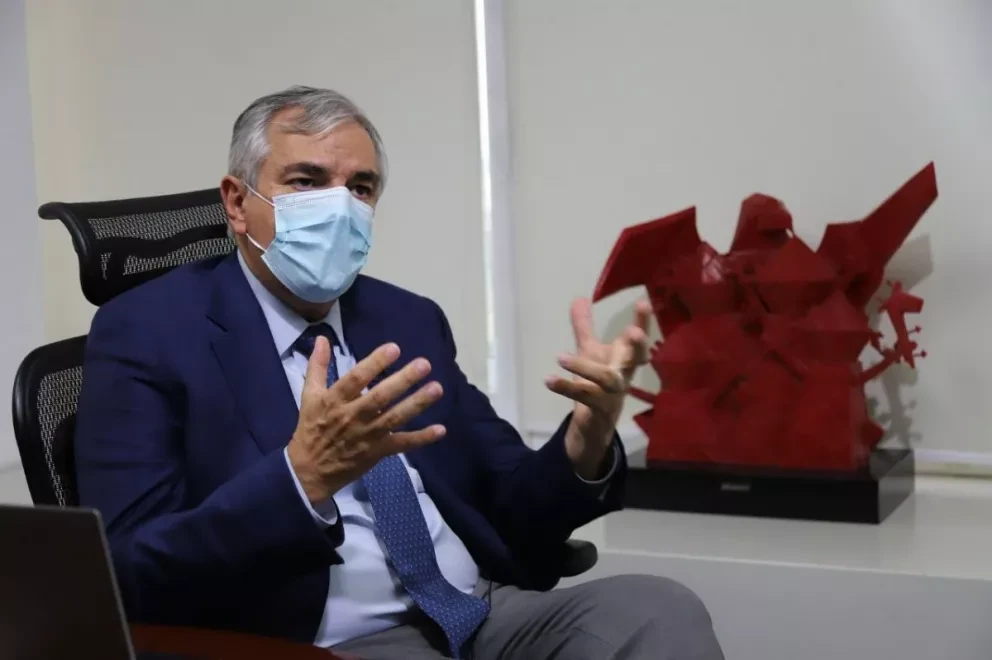 Director de Prestaciones Económicas y Sociales del IMSS, doctor Mauricio Hernández Ávila .Fotos e infografía: IMSS