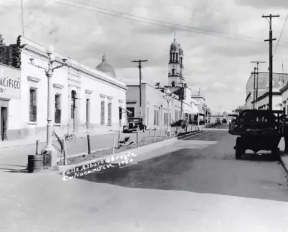 Avenida Álvaro Obregón de Culiacán. Antes avenida Martínez de Castro